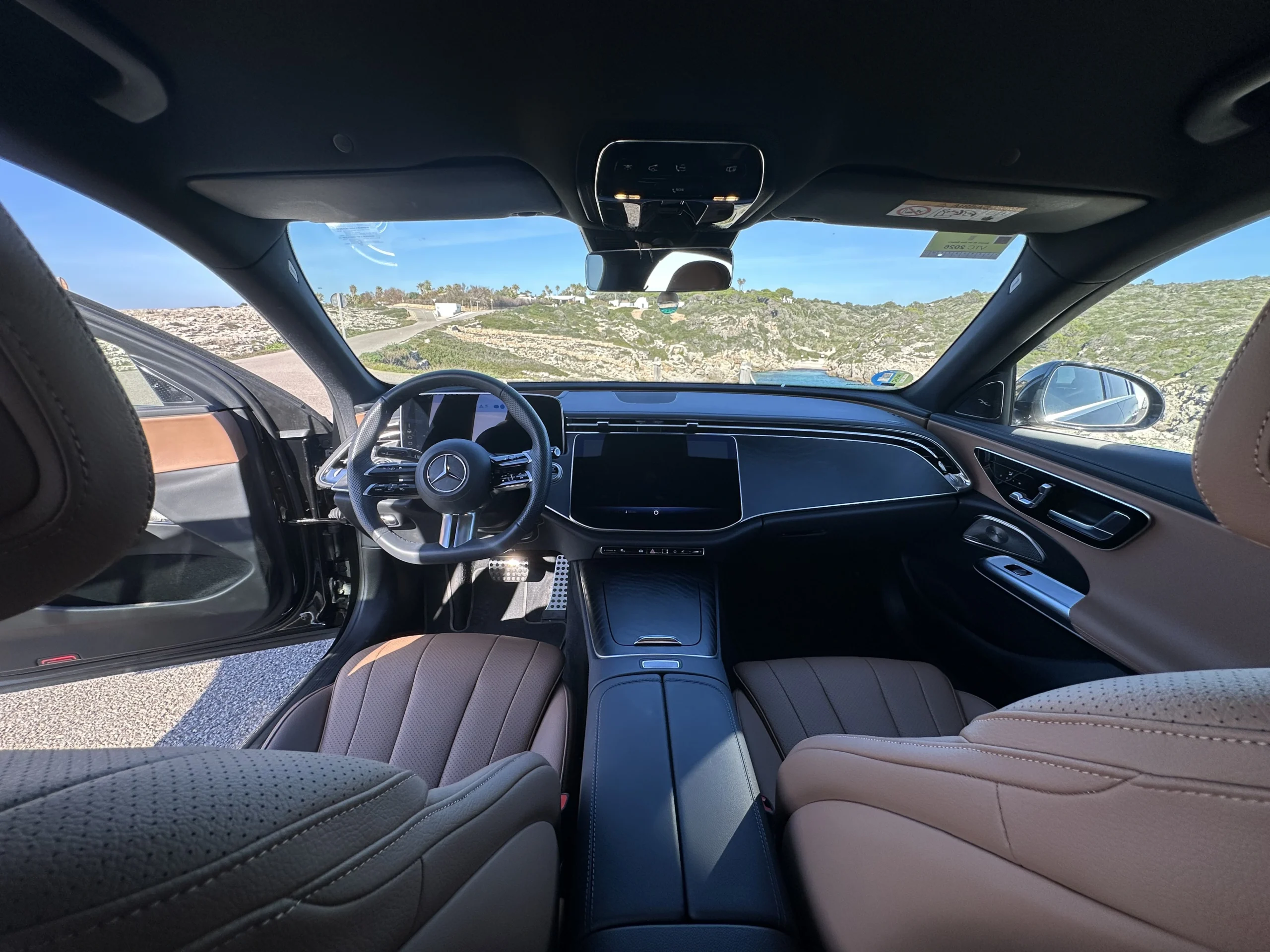 Mercedes-Benz Clase E de la flota VTC de MenorcaBus para transfer ejecutivo en Menorca