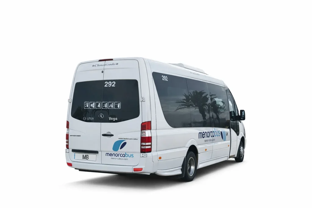 Servicio de transporte en Sprinter Bus 19 plazas Menorca para excursiones y eventos