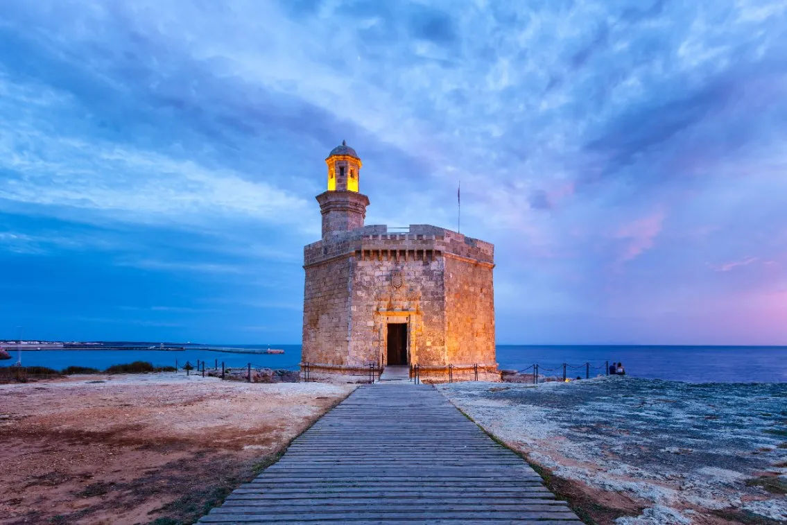 Castillo de Sant Nicolau en Ciutadella de Menorca durante una excursión MSC